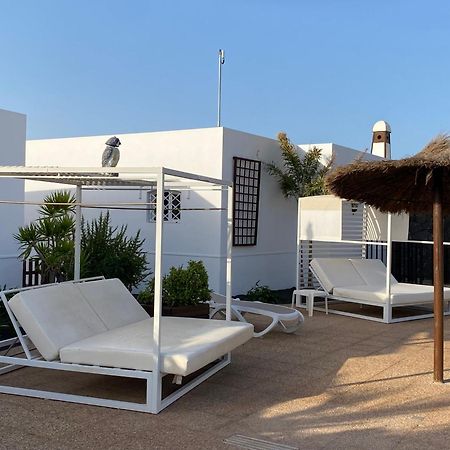 Apartamentos Livvo Coloradamar Playa Blanca  Luaran gambar