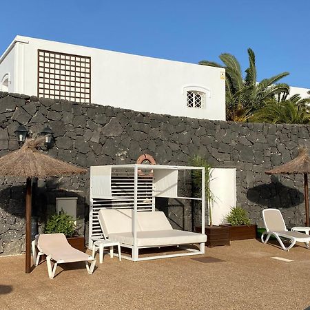 Apartamentos Livvo Coloradamar Playa Blanca  Luaran gambar