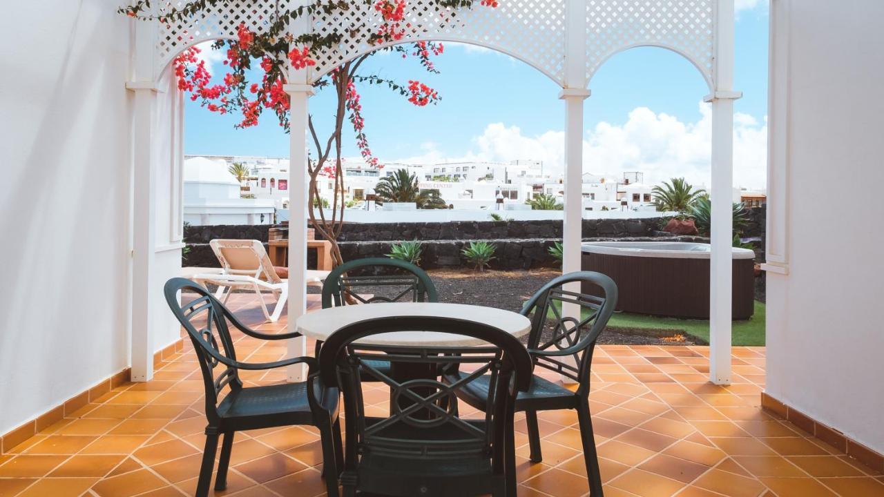 Apartamentos Livvo Coloradamar Playa Blanca  Luaran gambar
