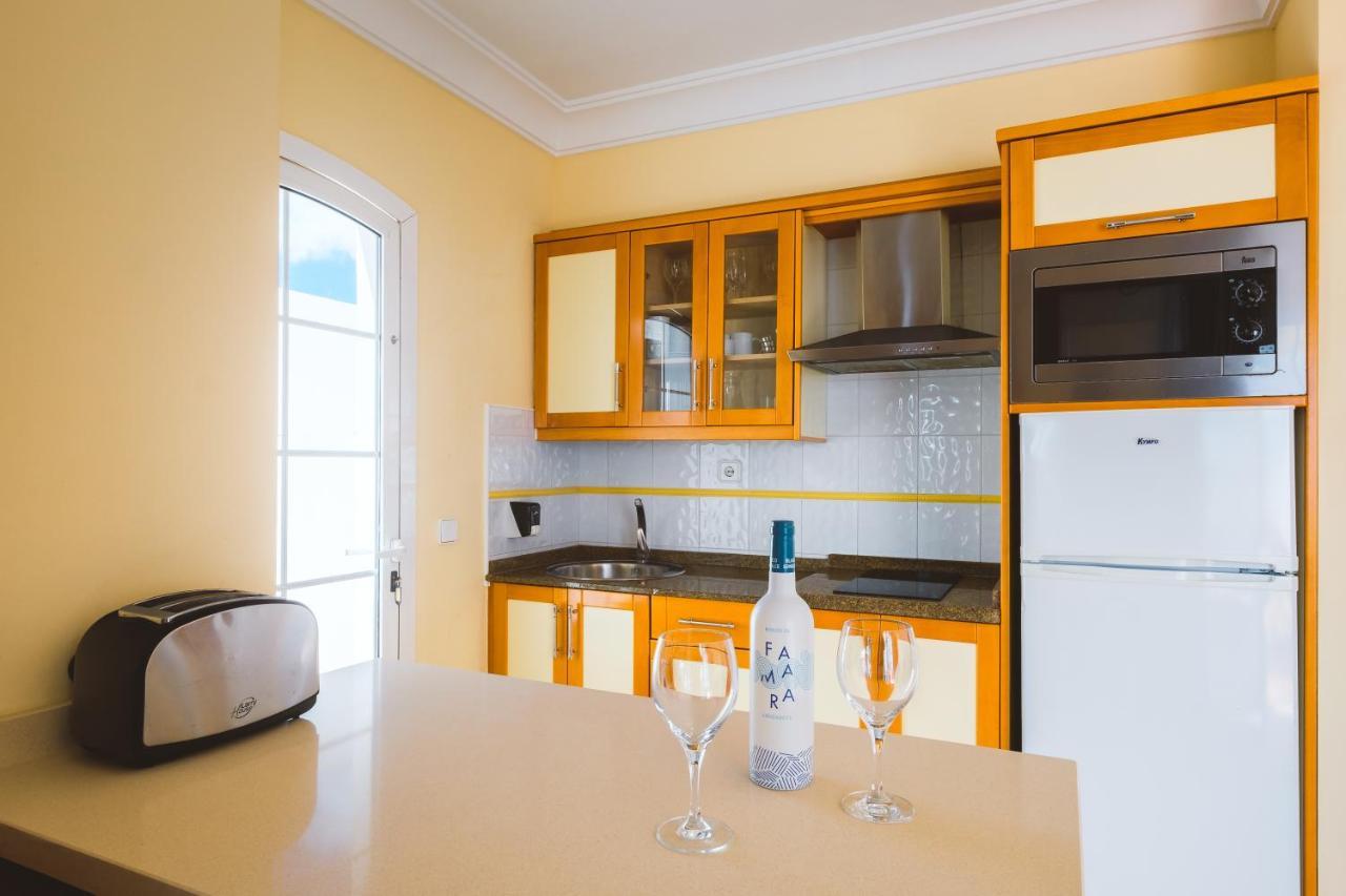 Apartamentos Livvo Coloradamar Playa Blanca  Luaran gambar