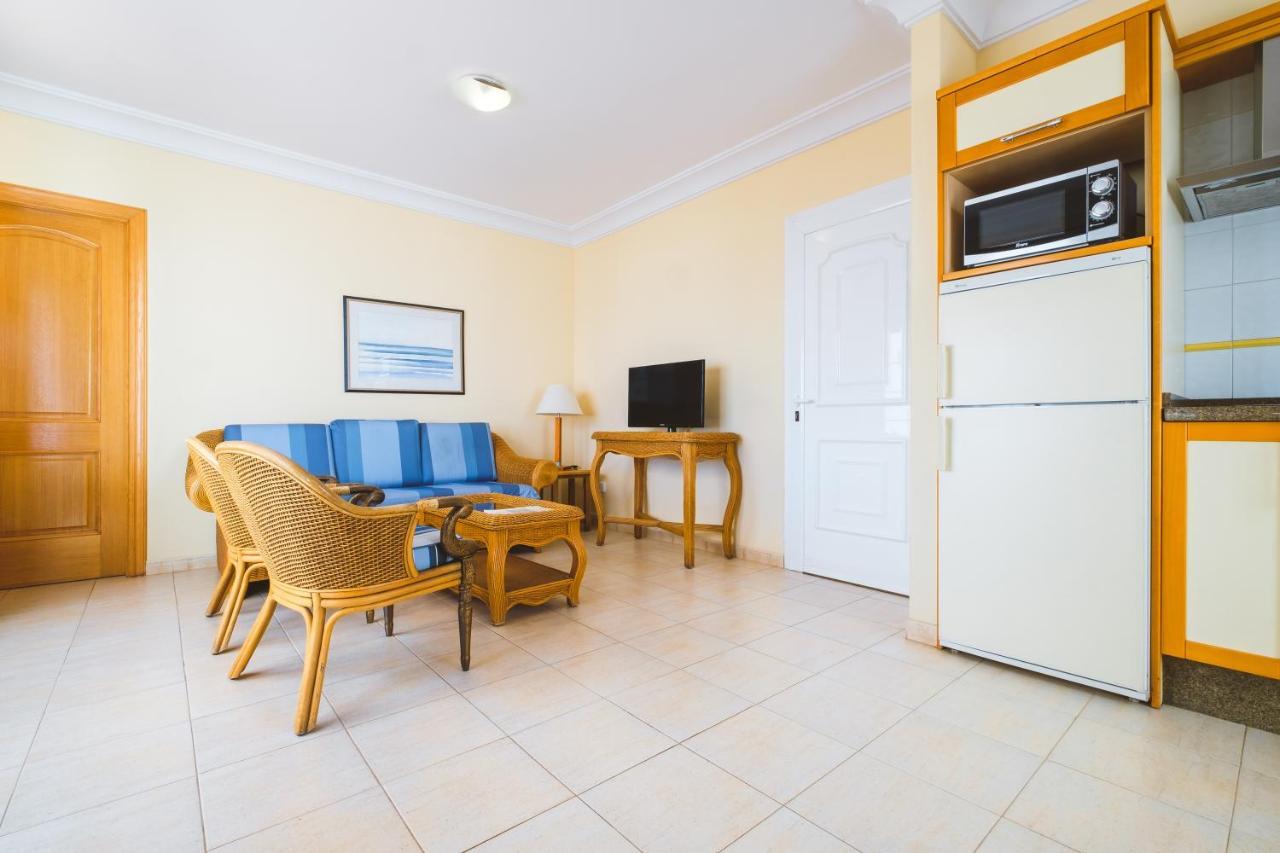 Apartamentos Livvo Coloradamar Playa Blanca  Luaran gambar