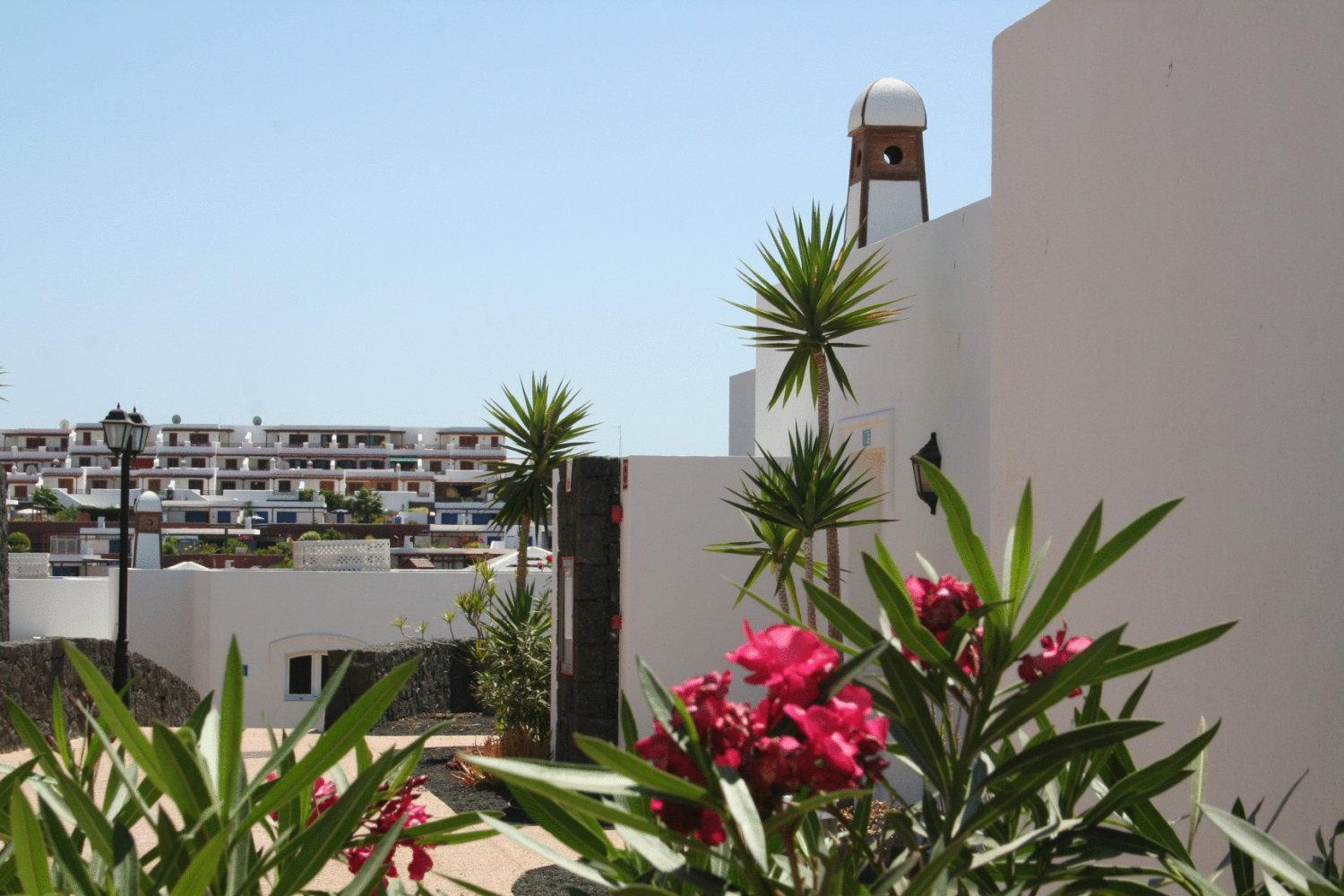 Apartamentos Livvo Coloradamar Playa Blanca  Luaran gambar