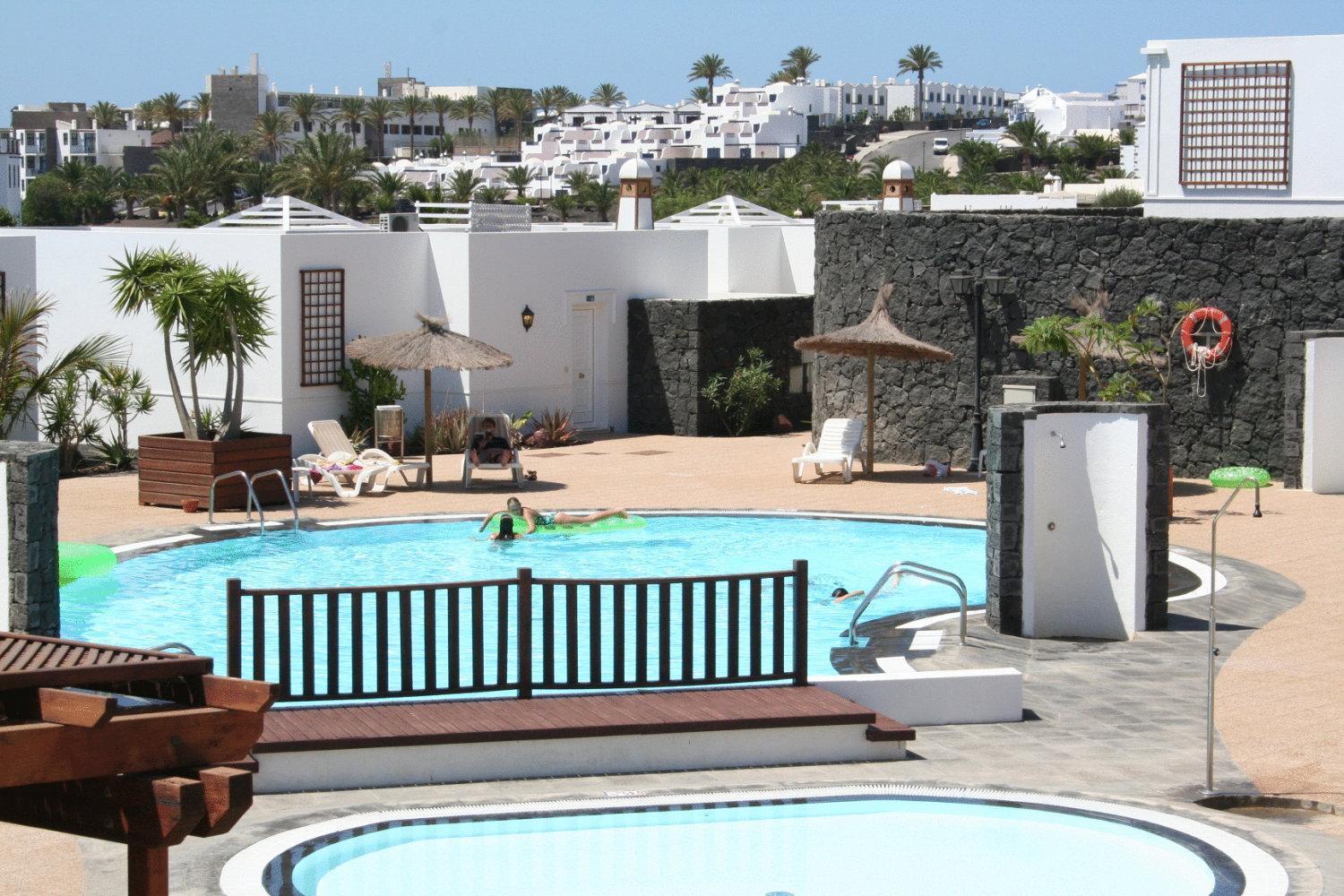 Apartamentos Livvo Coloradamar Playa Blanca  Luaran gambar