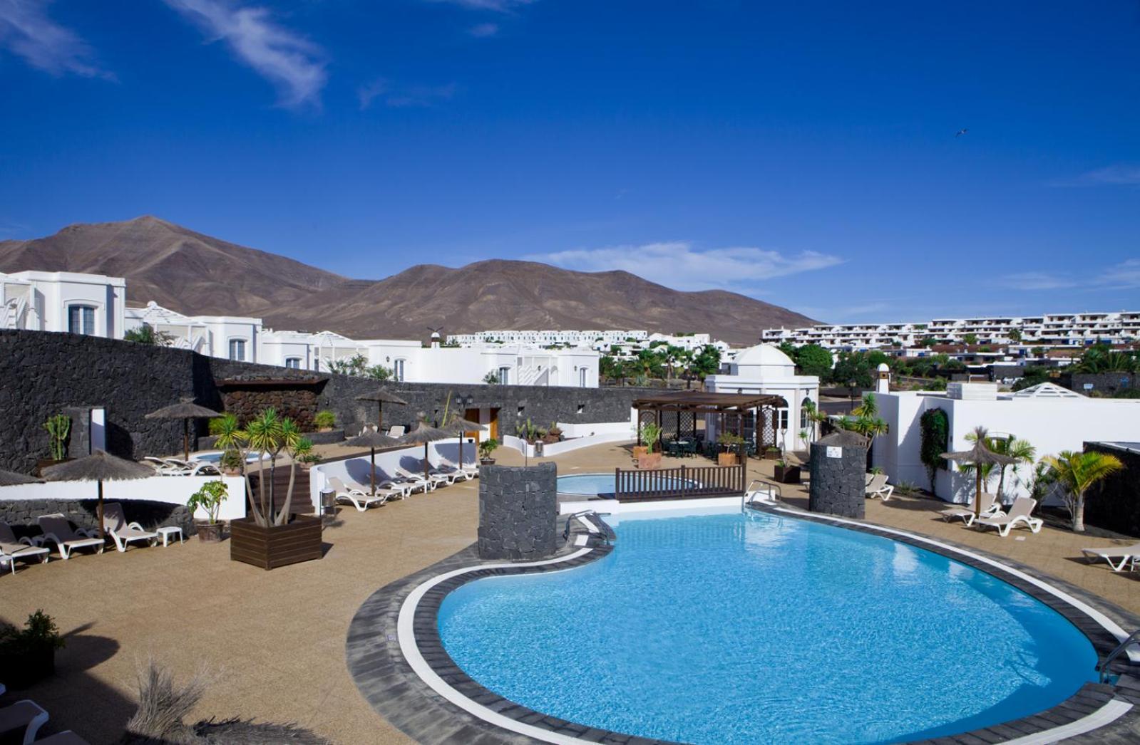 Apartamentos Livvo Coloradamar Playa Blanca  Luaran gambar
