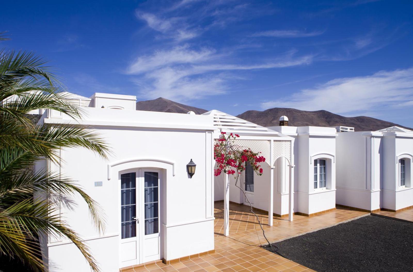 Apartamentos Livvo Coloradamar Playa Blanca  Luaran gambar