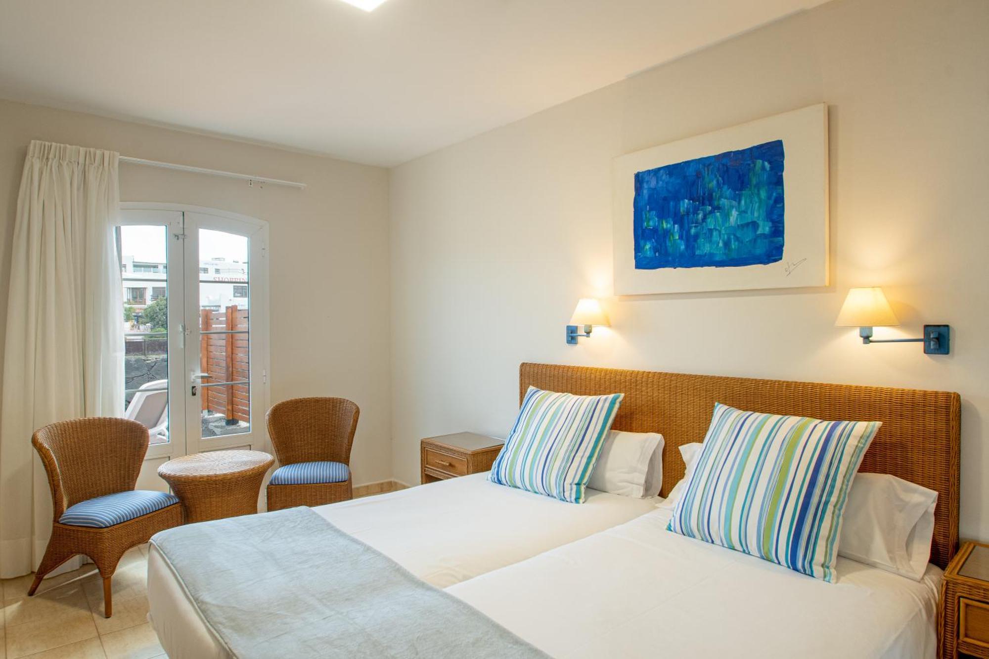 Apartamentos Livvo Coloradamar Playa Blanca  Luaran gambar